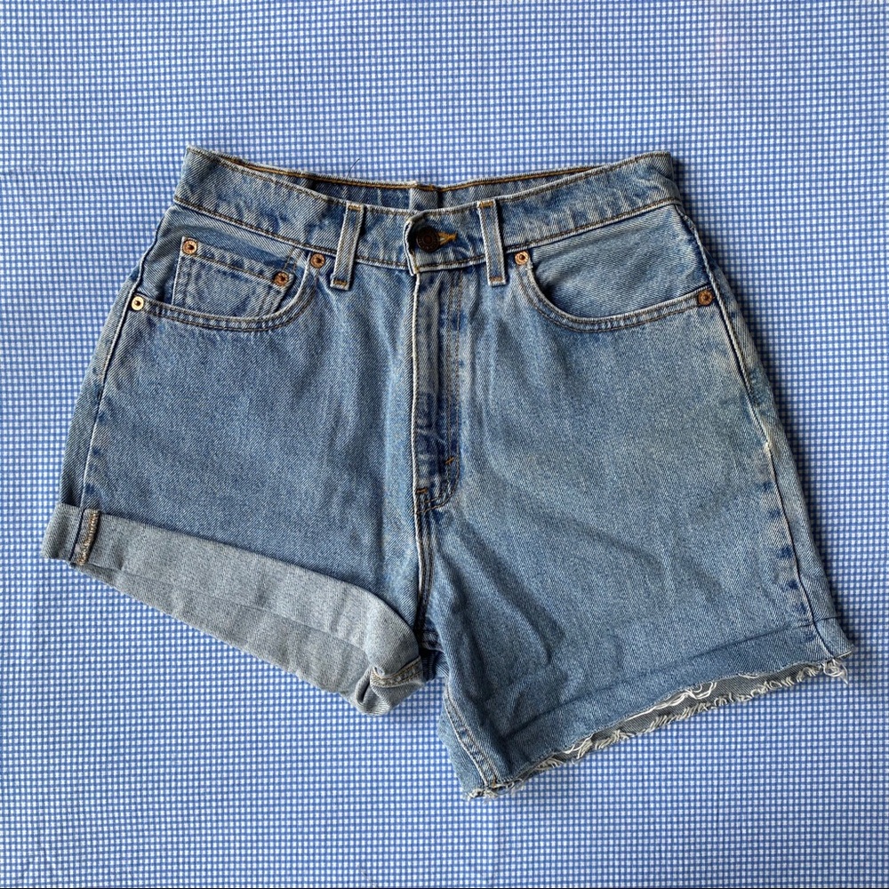 Vintage High Waist Levi’s Cutoffs